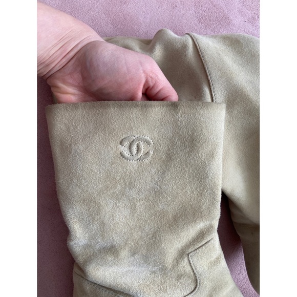 CHANEL soft suede nude booties - Picture 3 of 9